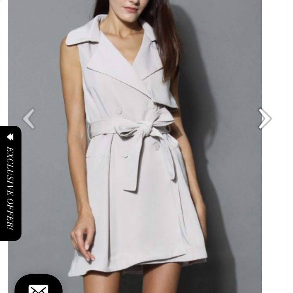 Belted Sleeveless Trench Coat